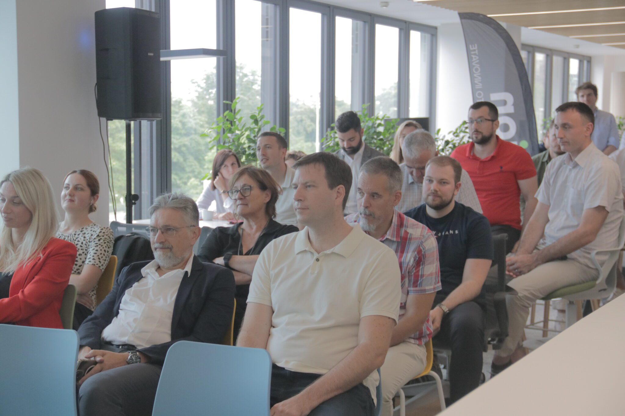 interni mid-term demo dan forward to health innovation programa